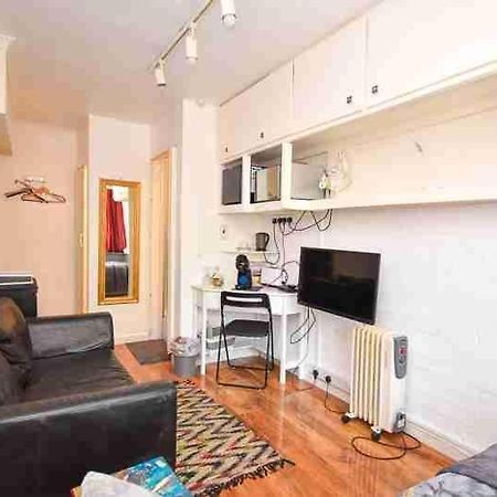 Leeward Gardens With Ensuite London Eksteriør bilde